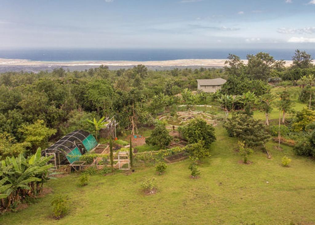 Banyan Tree Sanctuary Guest House Kalaoa Exterior photo